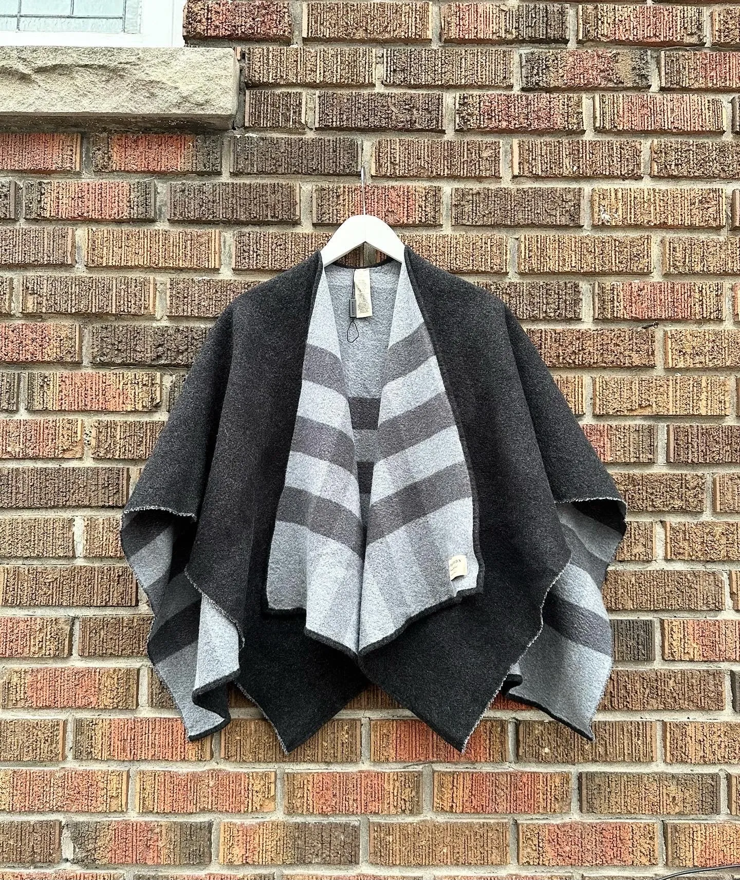 BURBERRY London England Extra Fine Merino Wool Reversible Cape Poncho