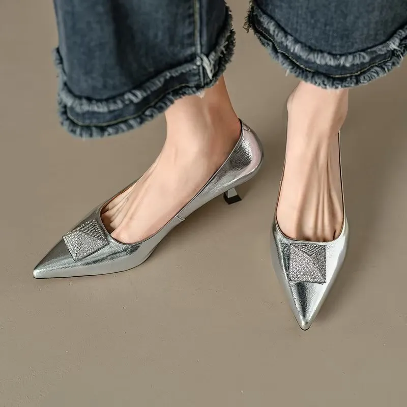 ChicLeather Pointed Toe Low-med Heels