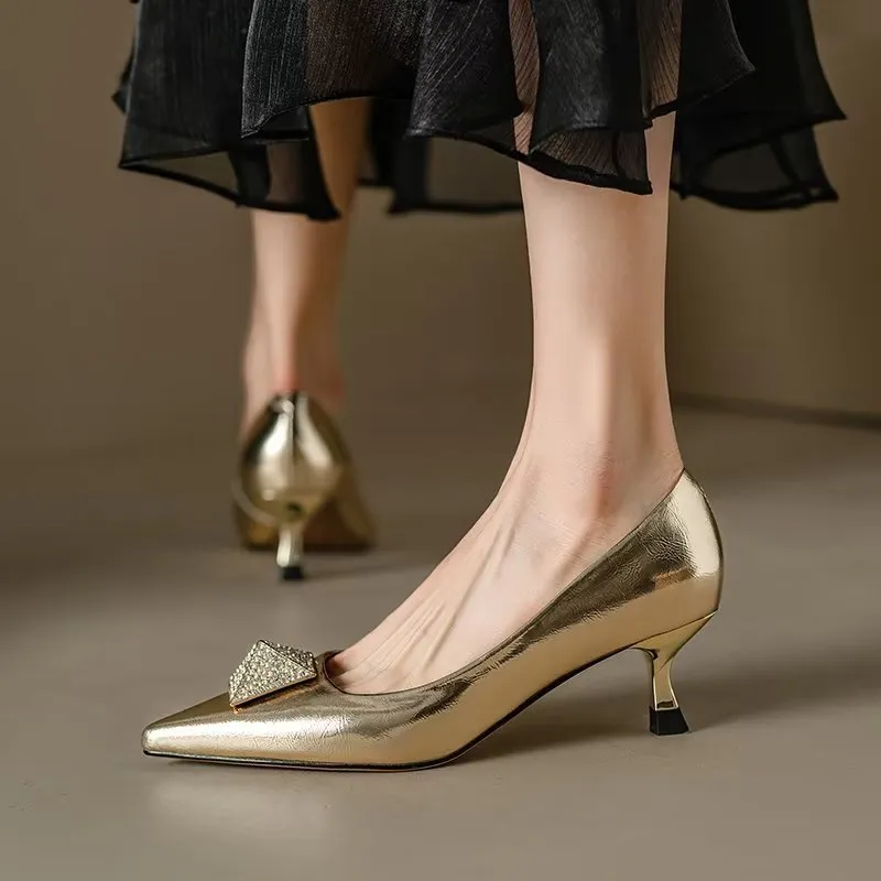 ChicLeather Pointed Toe Low-med Heels