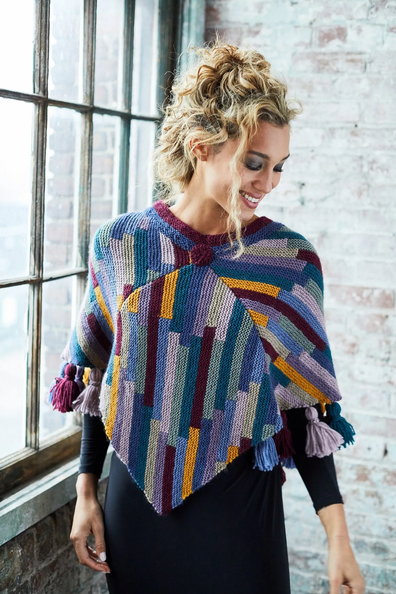 Diagonal Tassel Poncho (Knit)