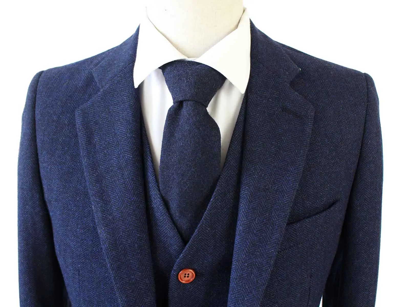 NAVY HERRINGBONE TWEED 3 PIECE SUIT