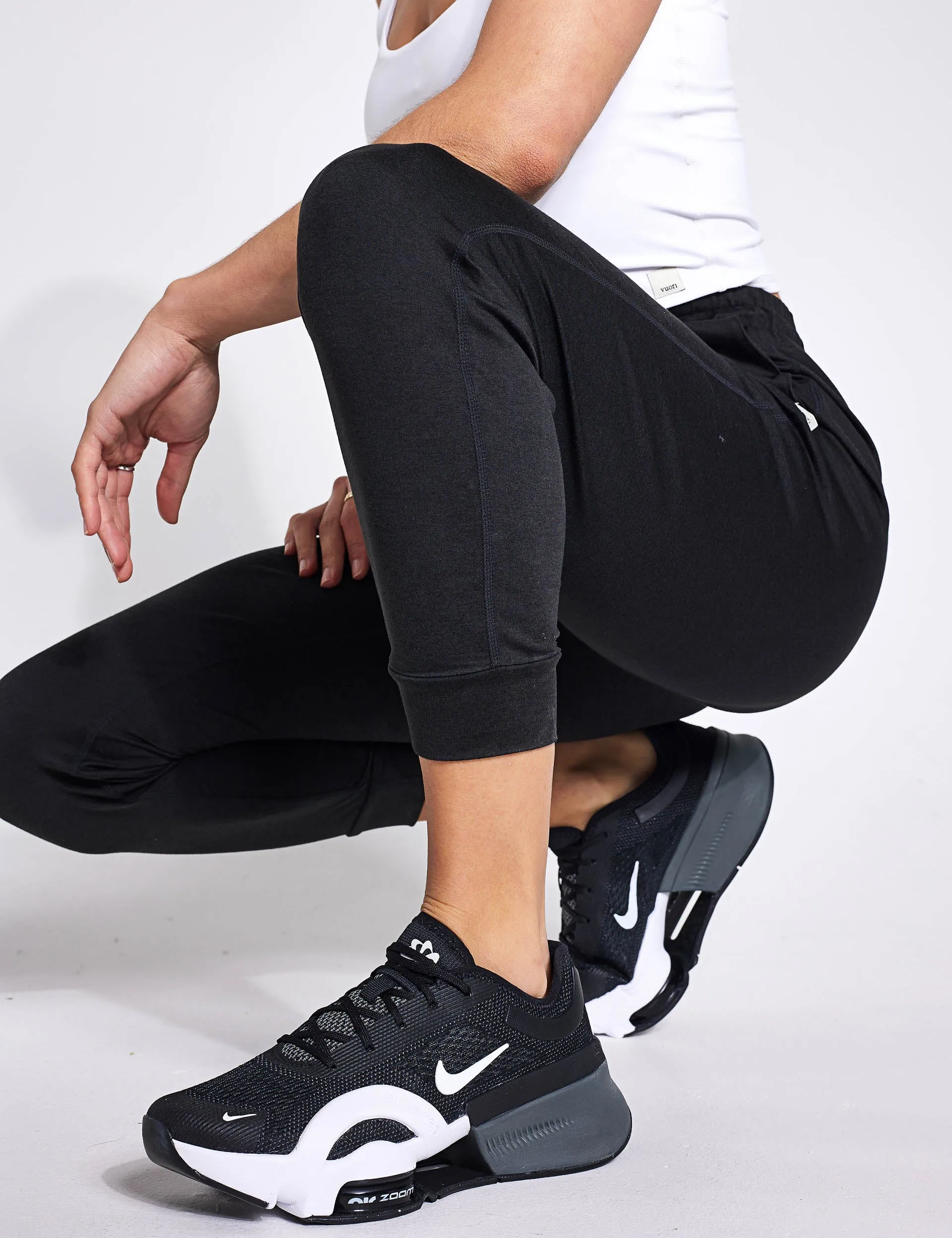 Performance Jogger - Black Heather