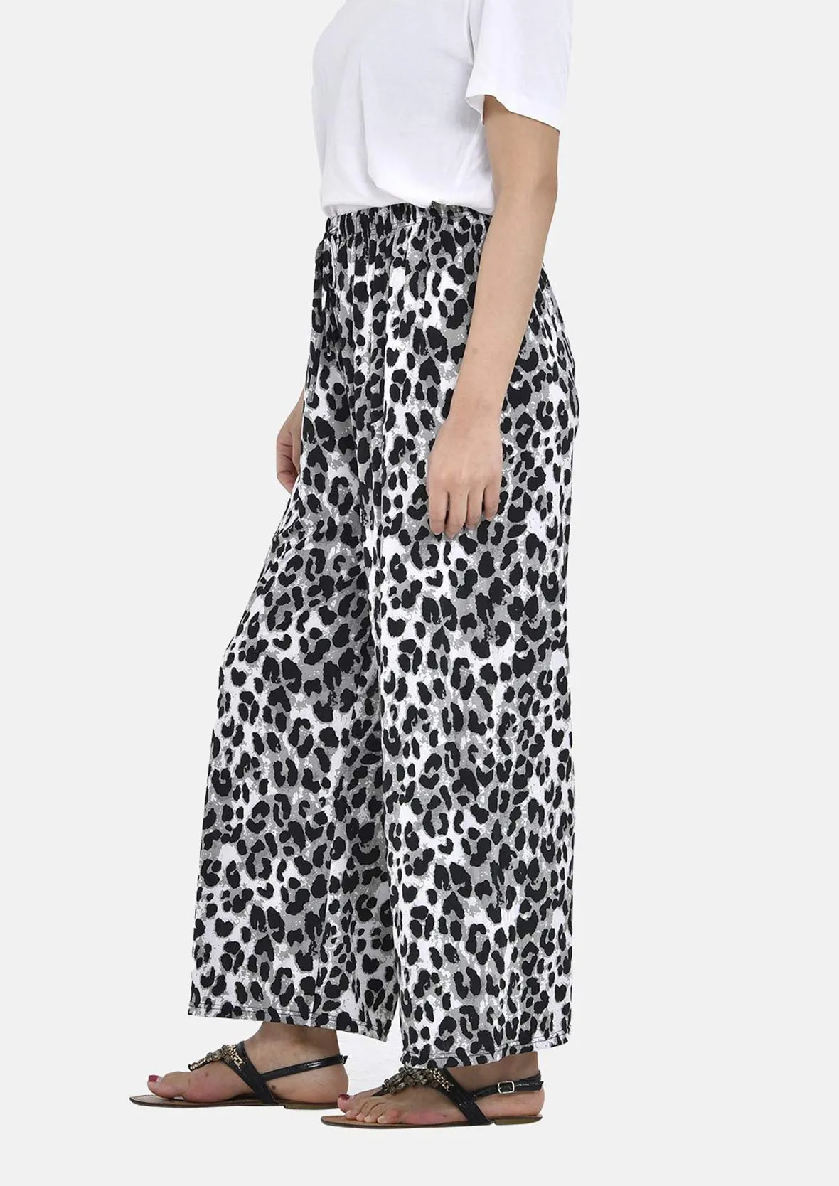 Relaxed Fit Printed Wide Leg Trousers