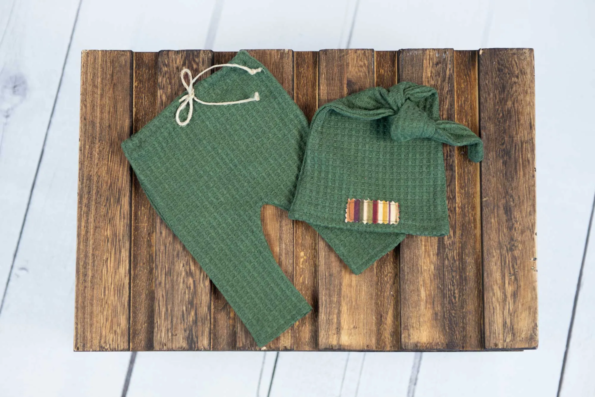 SET Basic Boy with Pocket Patch- Perforated - Olive