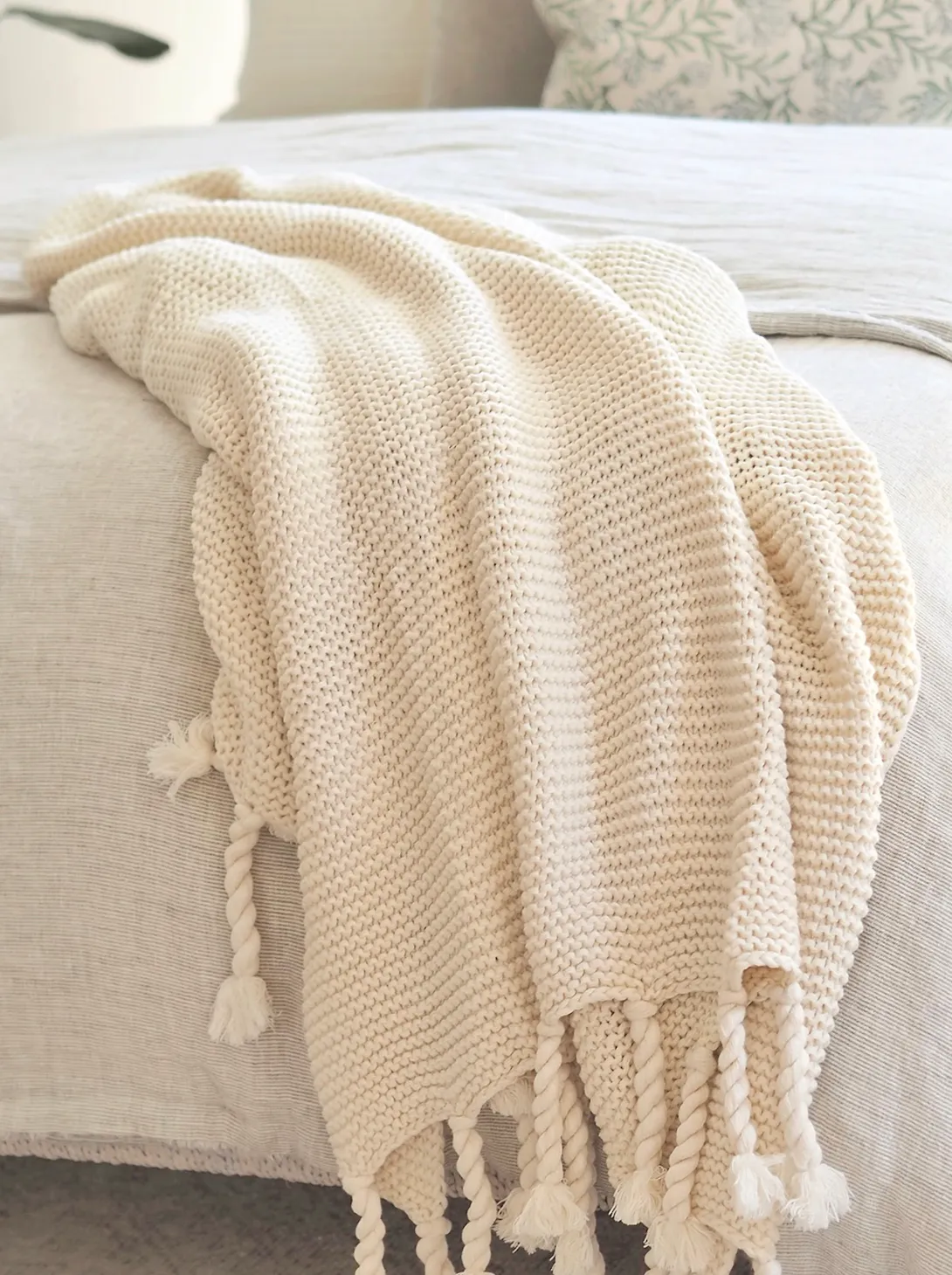 Trestles Antique White Throw